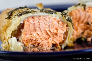 baked salmon in phyllo